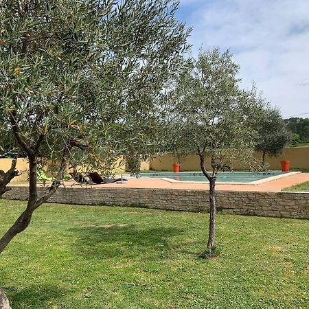 Loue Studio Dans Une Villa Avec Piscine Terrasse Saint-Theodorit ภายนอก รูปภาพ